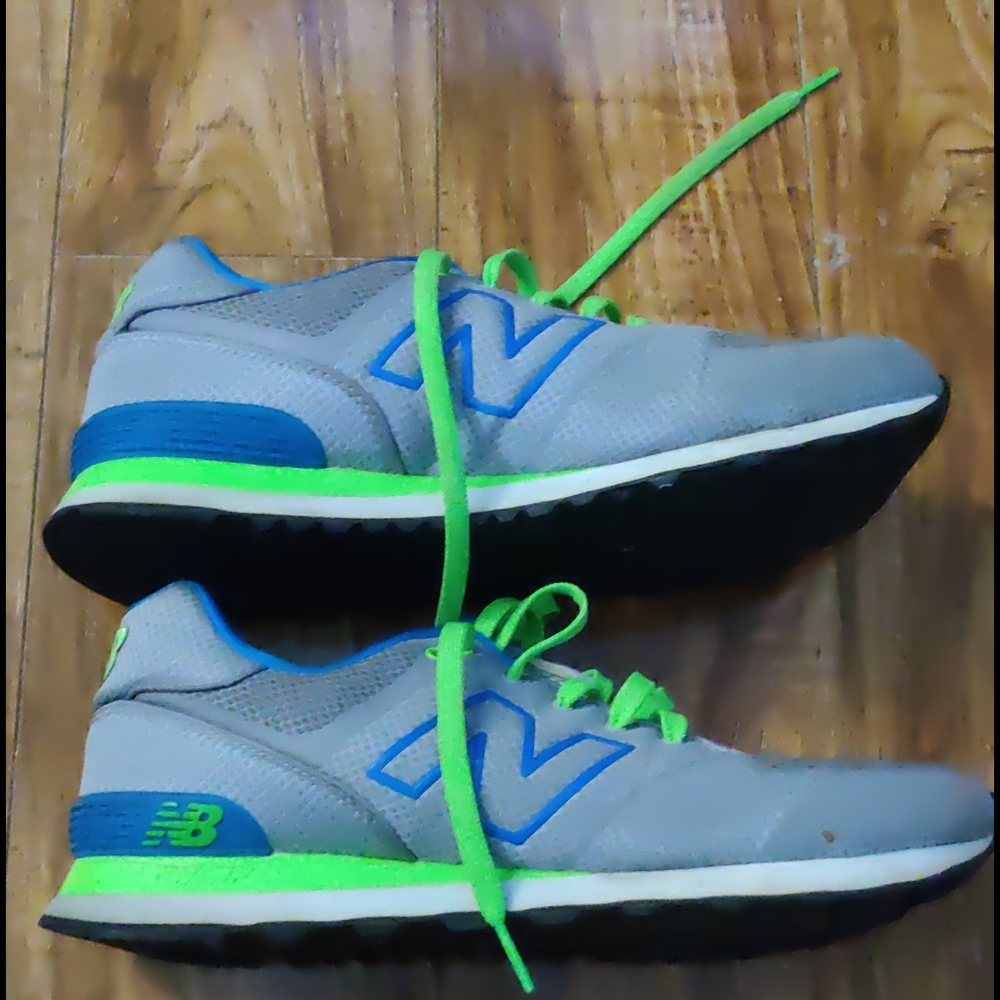 Shoes - Picture 3 of 5